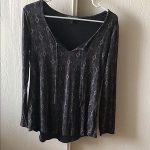 Long sleeve patterned top